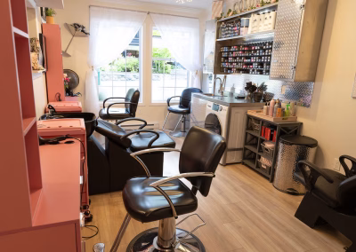 Champagne Boutique & Hair Bar - Qualicum Village